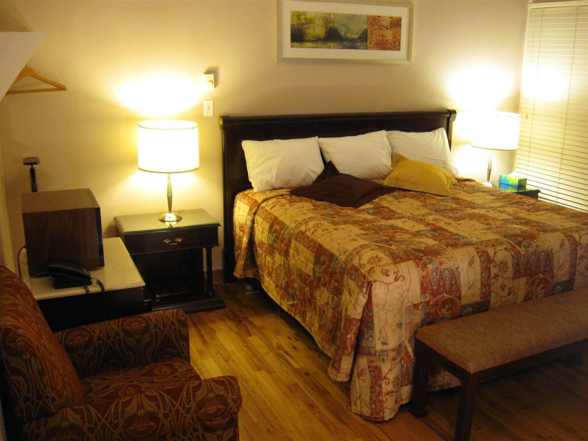 Motel Clair Mont แซ็ง-อากาท-เด-มง ภายนอก รูปภาพ